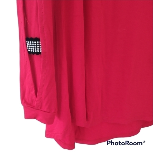 Cable & Gauge Red Tunic Style Top with Cutout & Crystal Sleeves L - Picture 3 of 11